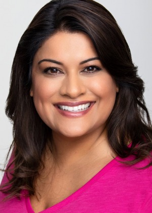 Nazia Chaudhry - Commercial Headshot